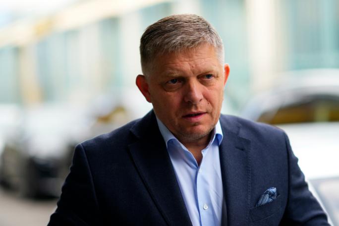 СМИ: Фицо полетит в РФ через Чехию, Германию, Швецию и Финляндию