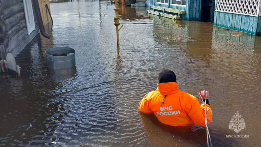 
В Якутии затопило десятки дворов из-за паводков