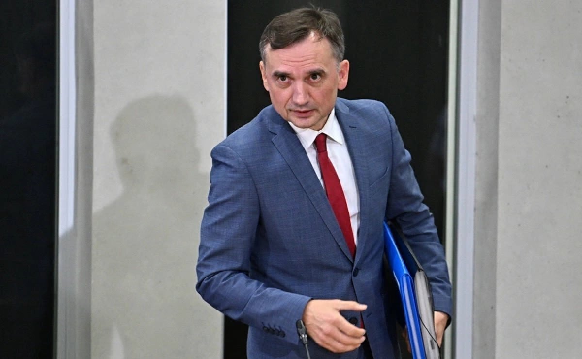
Экс-министр Польши бежал в США