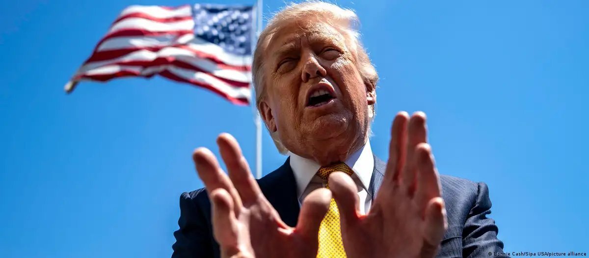 
Суд разрешил Трампу взимать пошлины