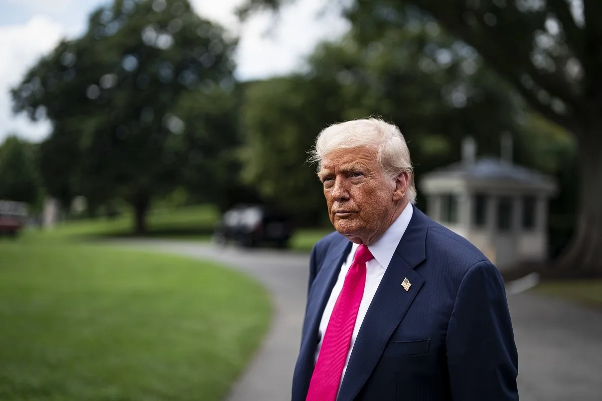Трамп обсудил Иран со своей командой в гольф-клубе
