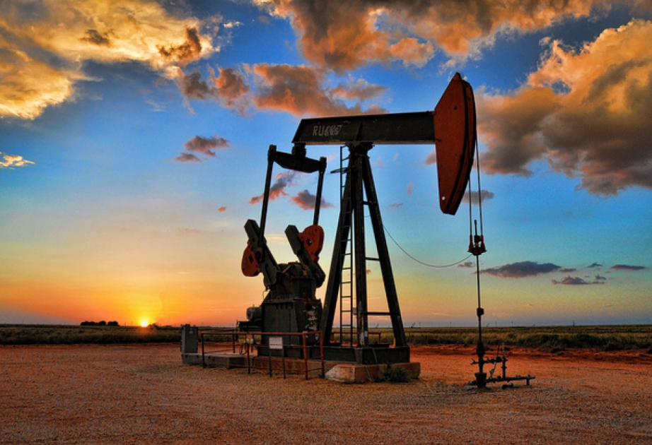 
Нефть подешевела на мировых биржах