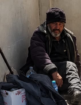 Пожилой мужчина получит приют
