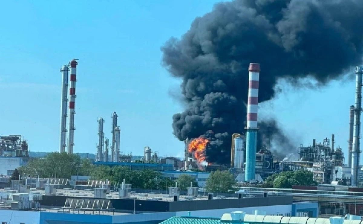 В Венгрии взорвался нефтезавод: есть погибший и пострадавшие