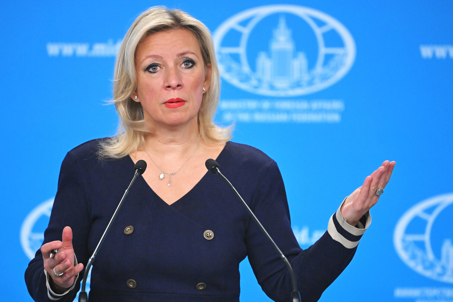 Захарова прокомментировала обвинение РФ в создании фейков с Пашиняном