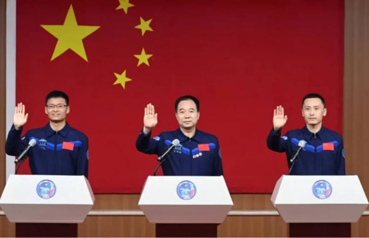 
Китай впервые отправит астронавта на годовую миссию на Tiangong