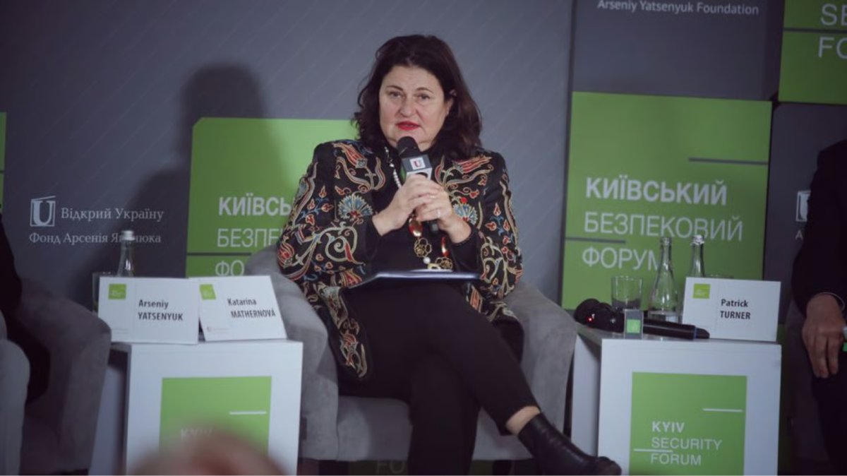 Евродипломаты отказались покидать Киев