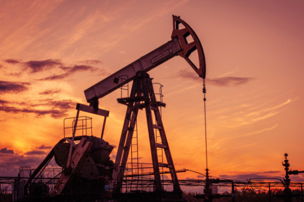 
У нефти спад