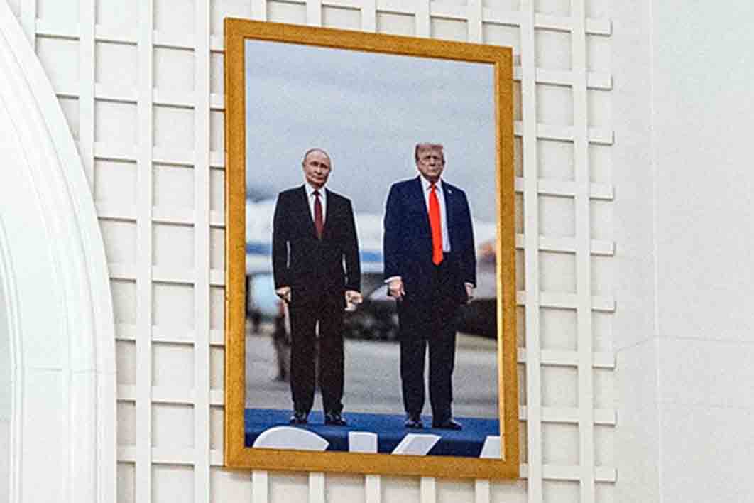 Фото с Путиным стало единственным групповым снимком Трампа в Белом доме