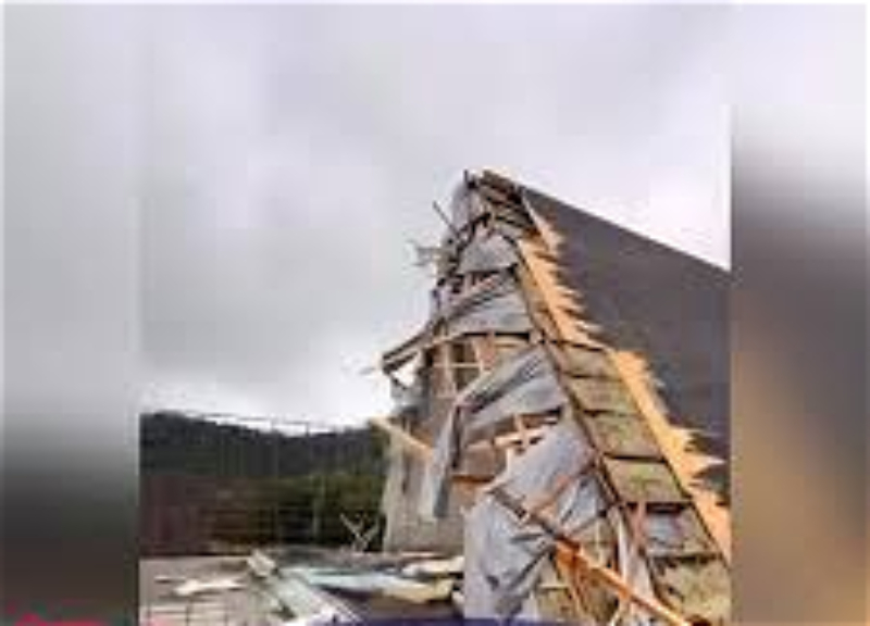 В Габале ветер полностью разрушил A-frame дом