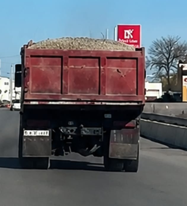 Пыль под колесами