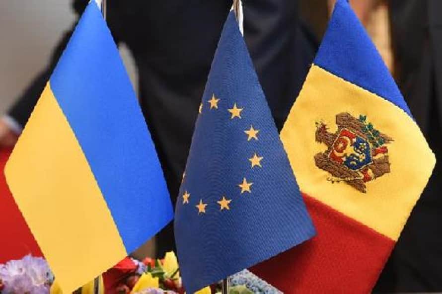 Переговоры с Украиной и Молдовой о приеме в ЕС должны начаться 15 июня
