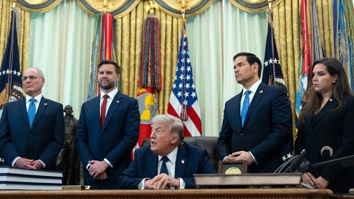 Трамп настаивает и опровергает