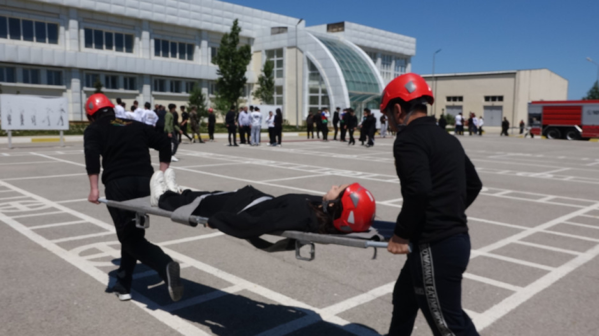 МЧС выбрало лучших юных спасателей и пожарных