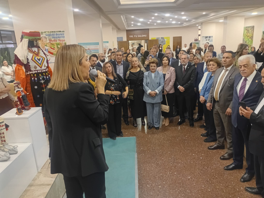 
Традиции одежды Западного Азербайджана и Карса представлены в Анкаре