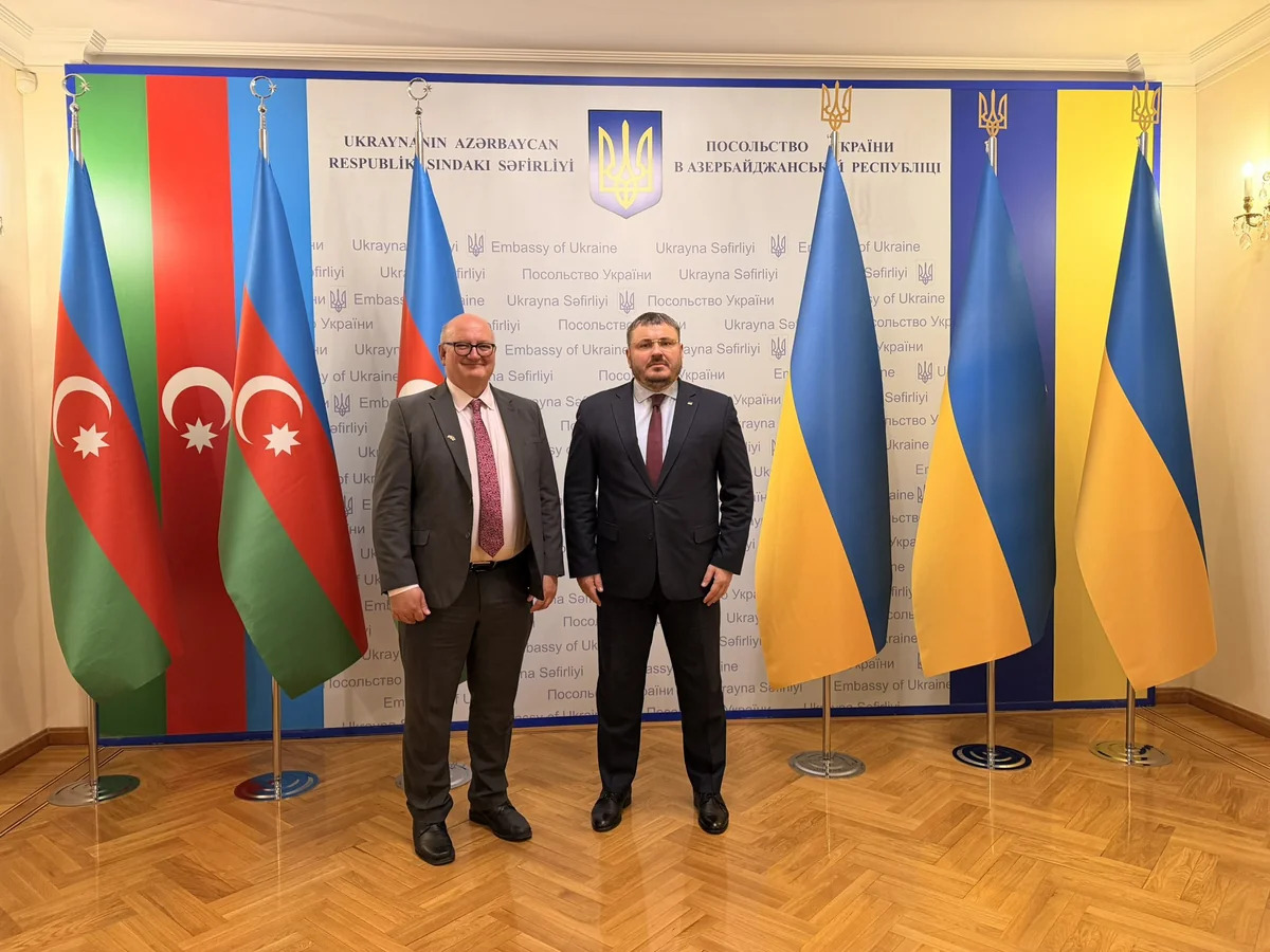 
Украина и Великобритания обсудили в Баку сотрудничество и вопросы безопасности
