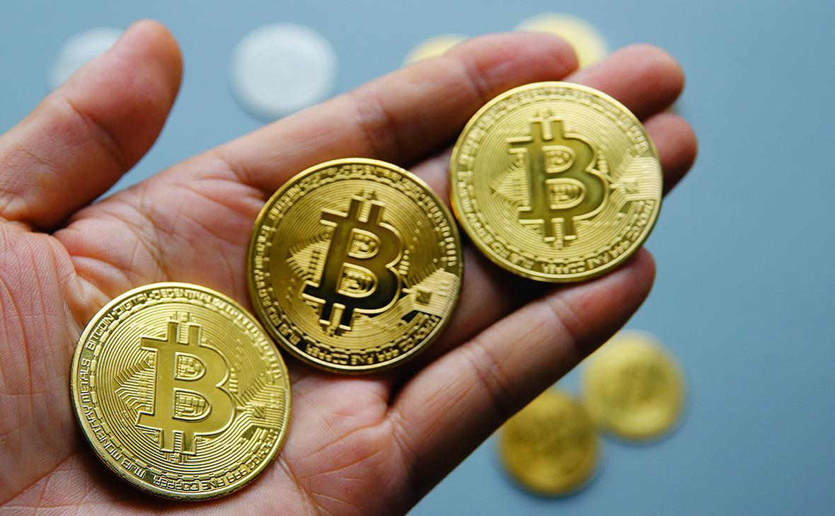 Цена Bitcoin вновь приблизилась к 63 тысячам долларов