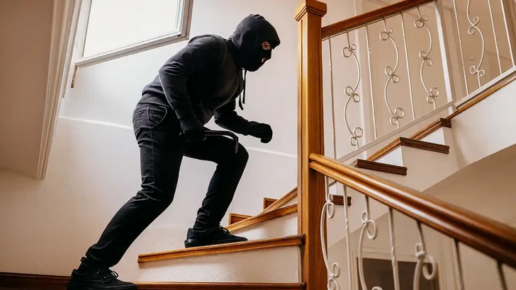 Воры за четыре минуты обнесли аукционный дом в Италии и спокойно ушли