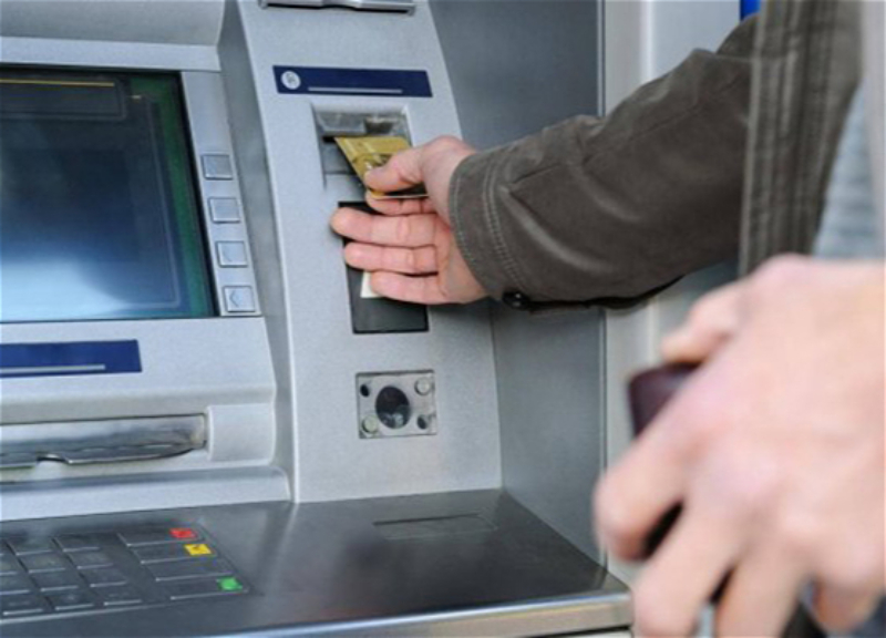 В Азербайджане пенсии и зарплаты можно будет получать в любом банке