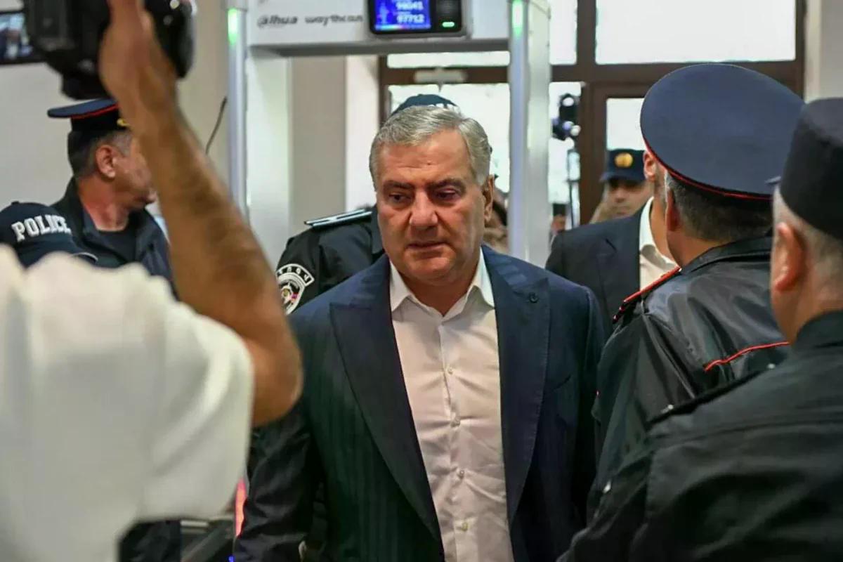 Карапетян не исключил уличную борьбу за власть 