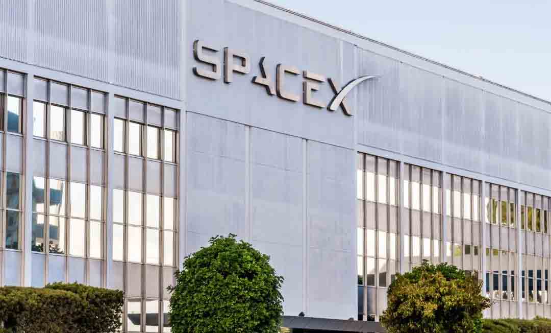 Акции SpaceX взлетели на "сером рынке" еще до официального старта торгов на Nasdaq