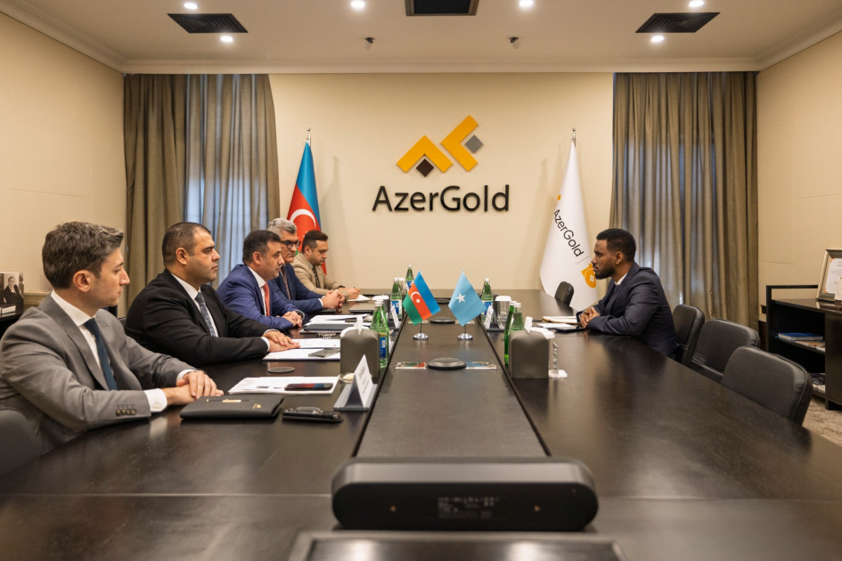 
Генеральный директор Банка развития и реконструкции Сомали посетил AzerGold