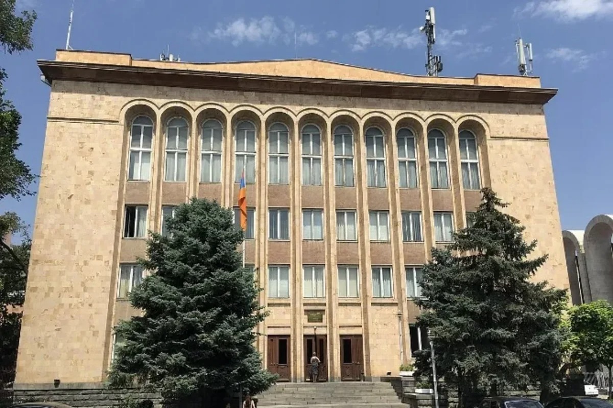 КС Армении 26 июня рассмотрит иски об отмене итогов парламентских выборов