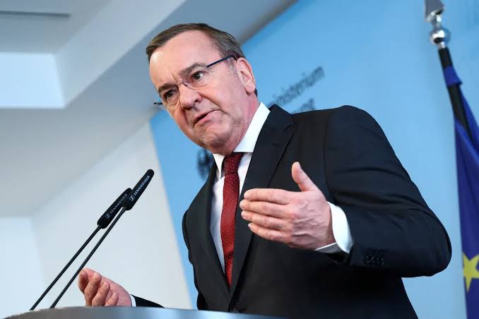 Писториус обвинил Трампа в эскалации кризиса вокруг Ормузского пролива
