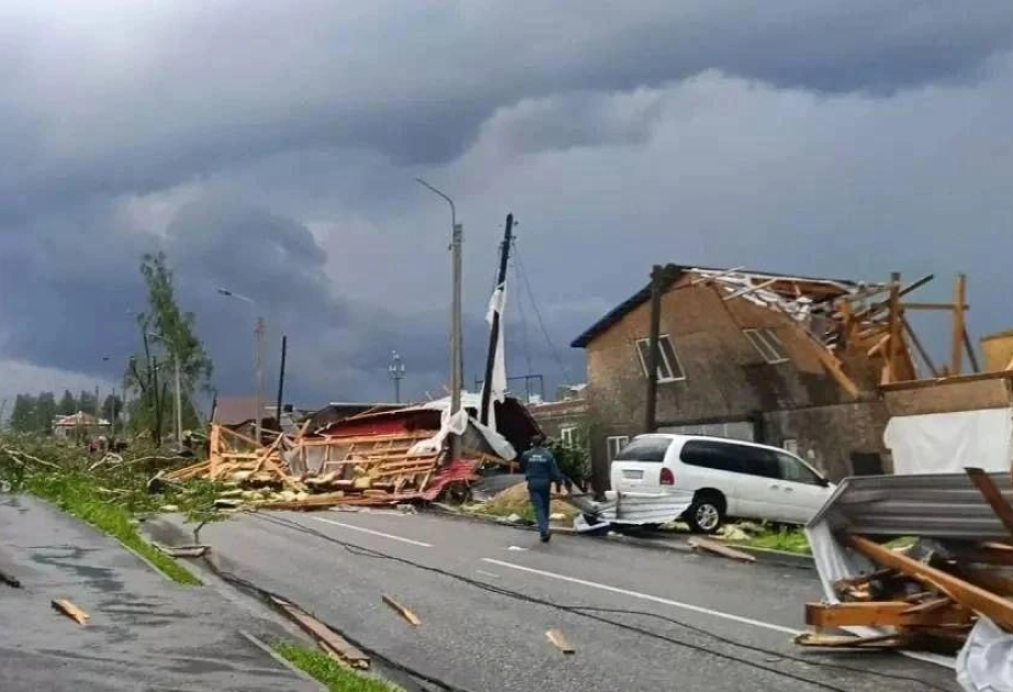 
Ураган на Урале: пострадали 16 человек