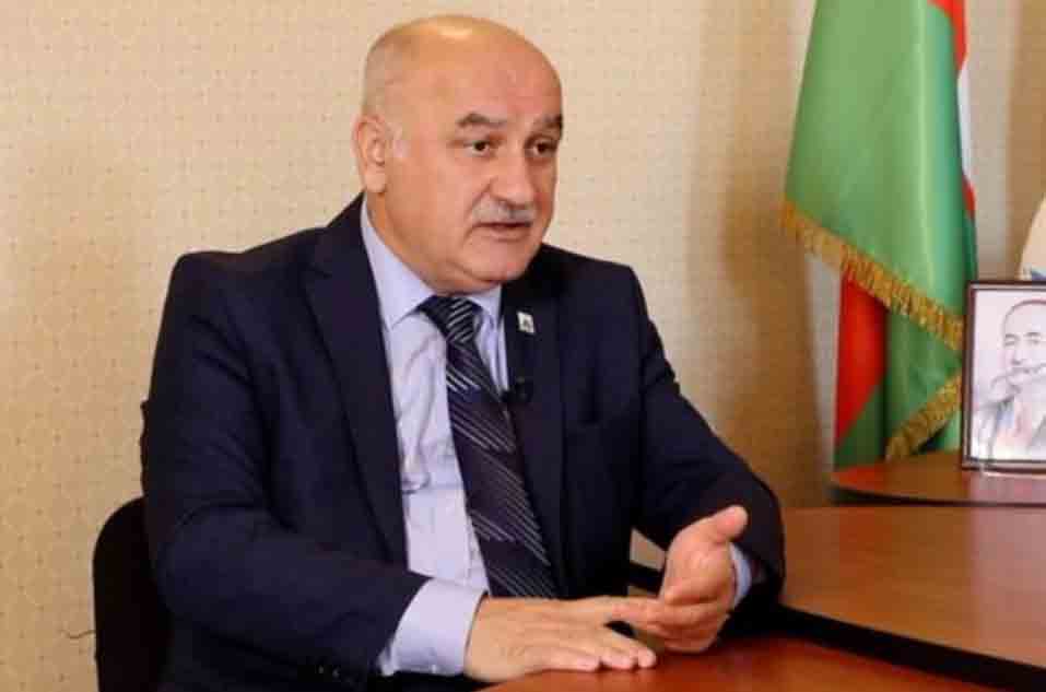 Гаджилы не выпустили за границу