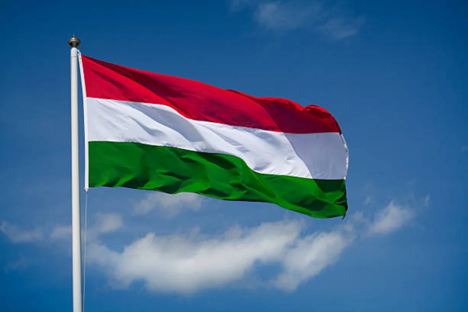 
Венгрия рассекретит документы тайной полиции времен коммунизма