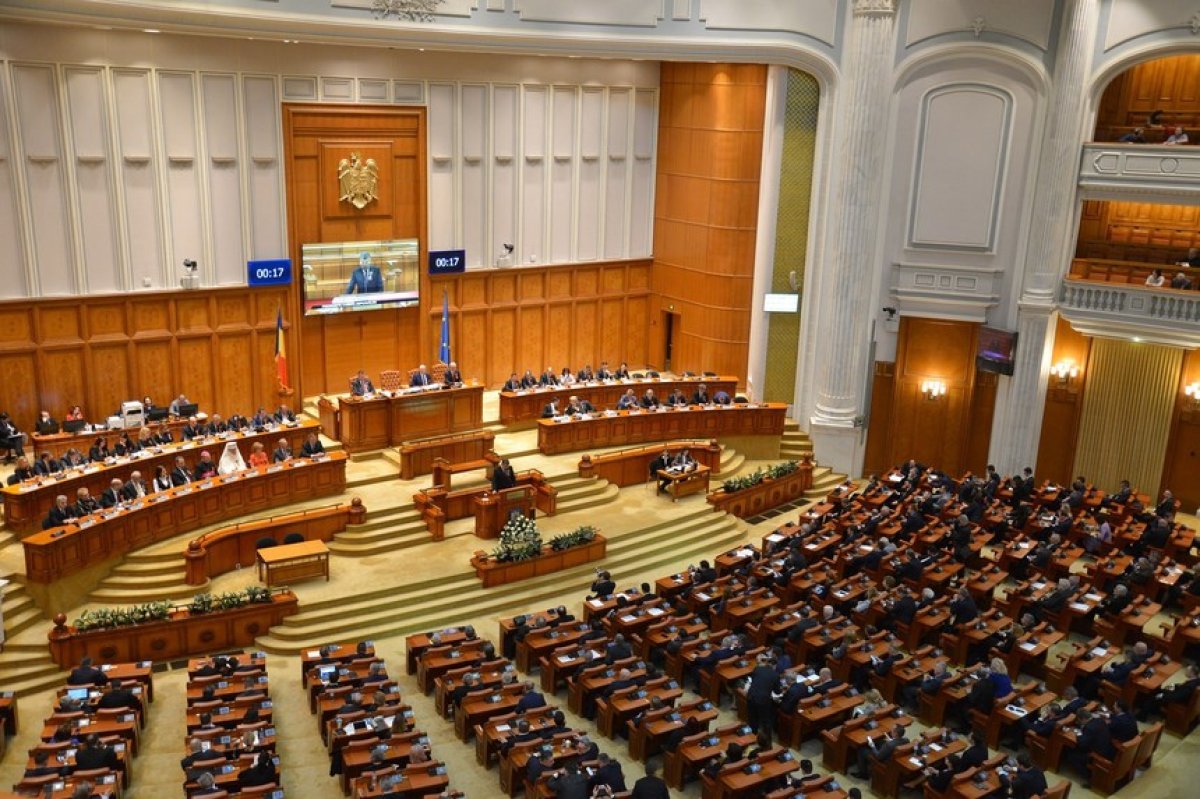 Румынский парламент выступил с призывом об объединении с Молдовой
