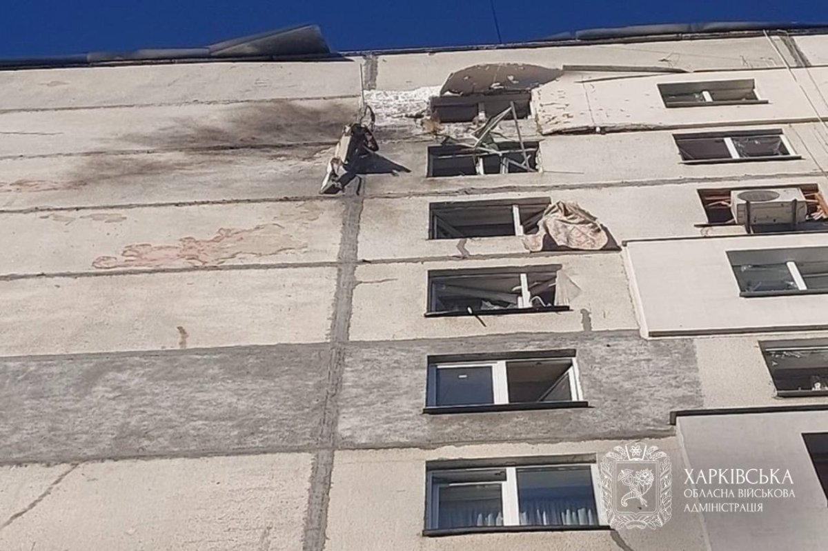 В Харьковской области дрон попал в многоквартирный дом: погибла женщина