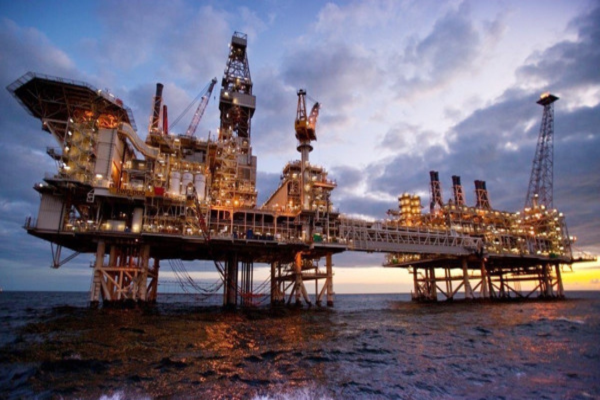 Азербайджанская нефть торгуется по 74 доллара за баррель