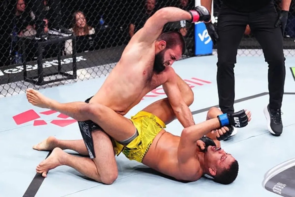 
Тахир Абдуллаев после дебютного нокаута в UFC: &laquo;Я сказал бразильцу: &laquo;Не убегай как девочка!&raquo;
