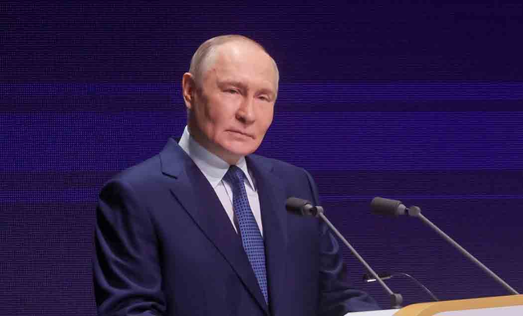Кремль вырезал из интервью Путина слова о Лукашенко