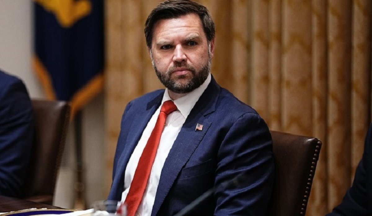 Вэнс обвинил Иран в &laquo;персидской тактике&raquo; на переговорах с США
