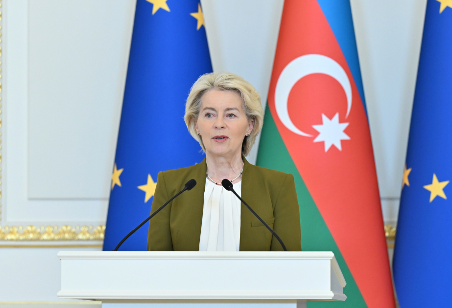 Урсула фон дер Ляйен поздравила Президента Ильхама Алиева с парафированием мирного соглашения