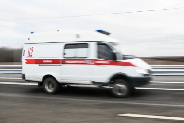 Машина с российскими чиновниками подорвалась на мине
