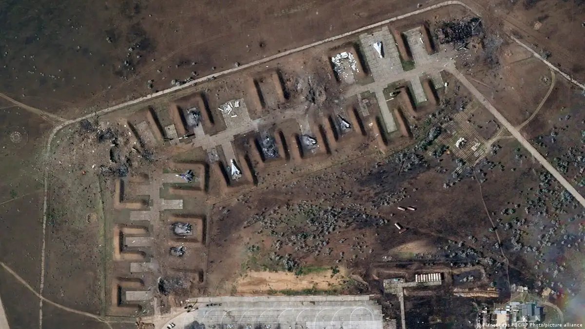 
Украина выжигает российские бомбардировщики