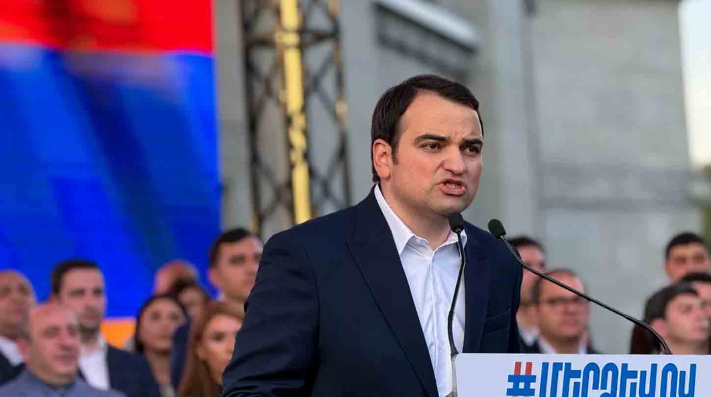 Оппозиция Армении решила совместить протесты с депутатской зарплатой