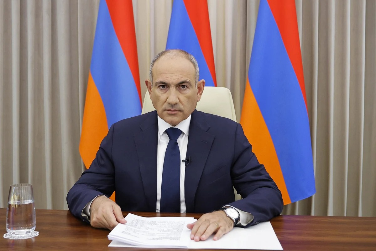 Пашинян отправился в Россию