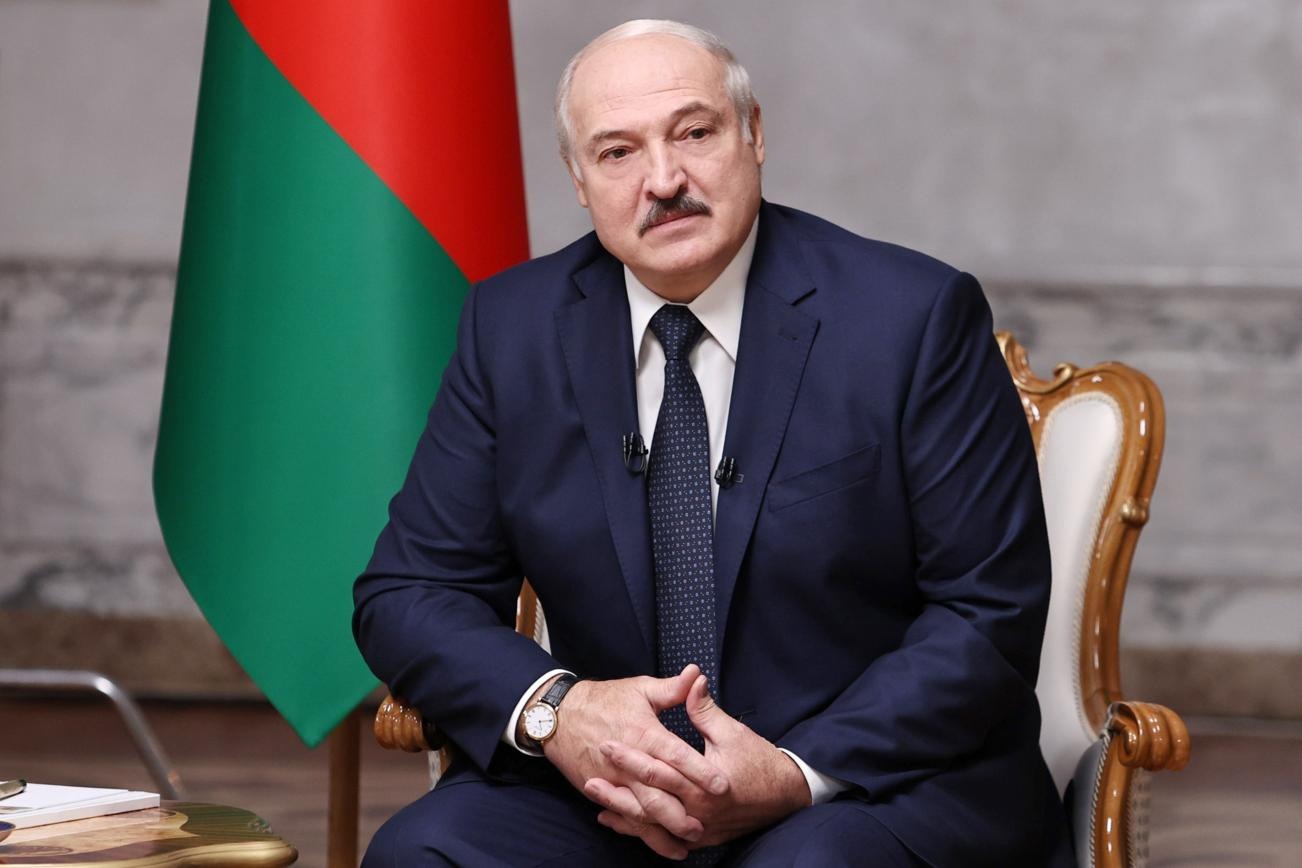 Лукашенко сожалеет, что райкомов партии больше нет