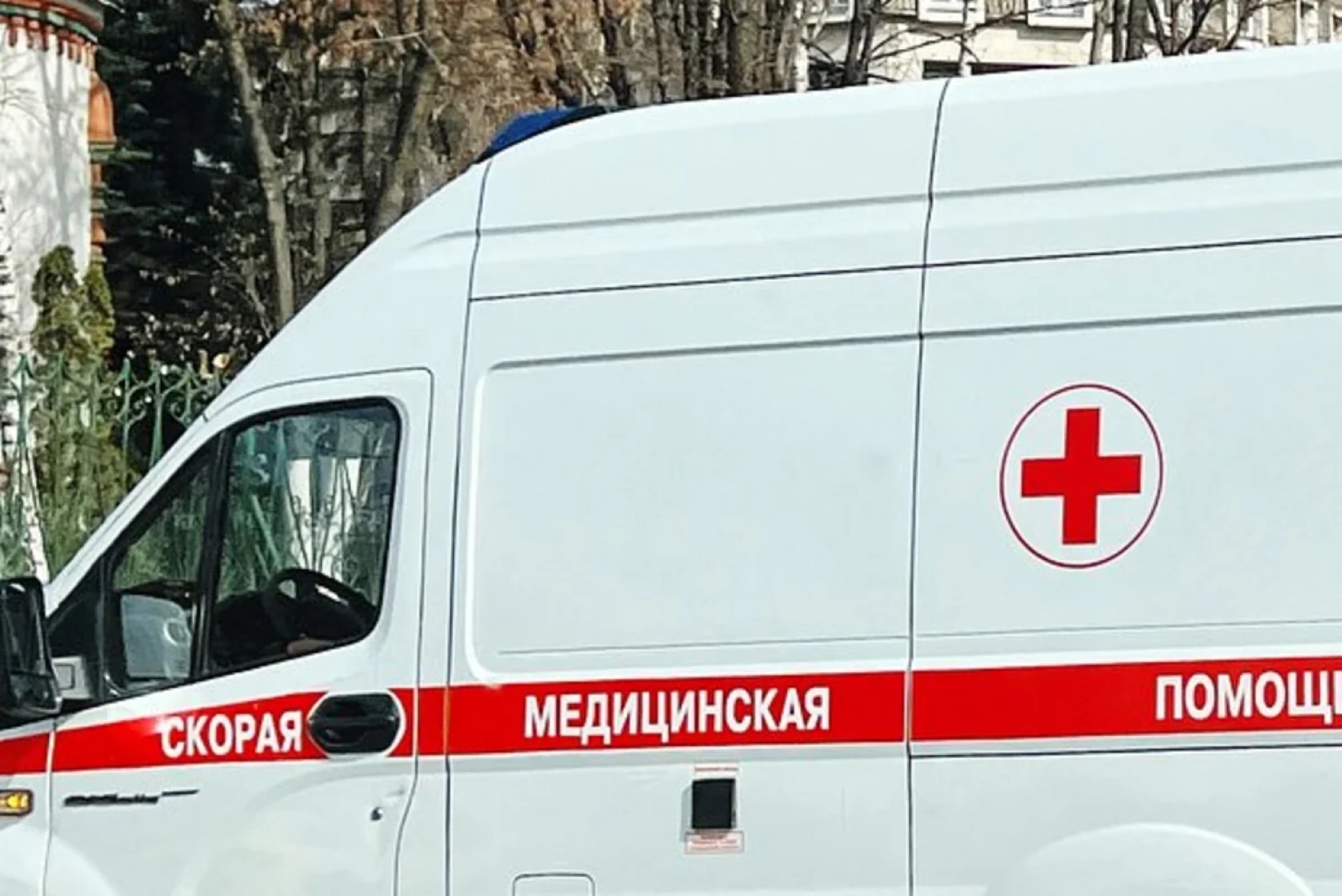 
В России беременная женщина выжила после падения с седьмого этажа