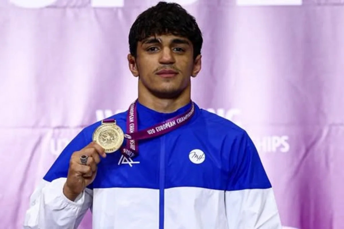 
Азербайджанский борец Гаджи Керимов стал чемпионом Европы U-20