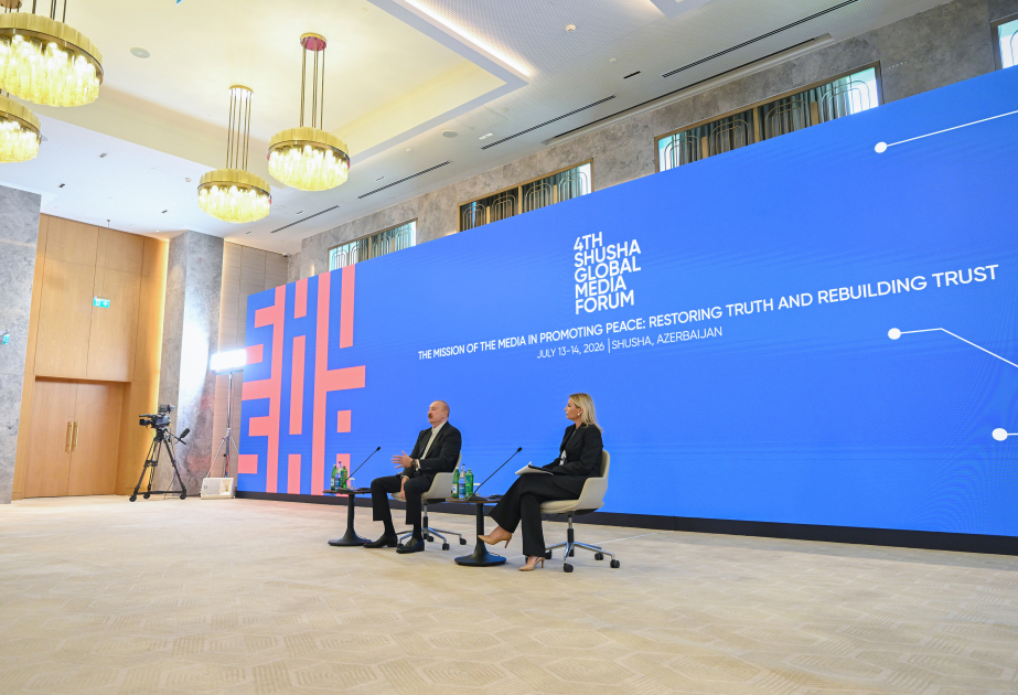
Президент Ильхам Алиев: Азербайджан становится и даже уже стал средней державой