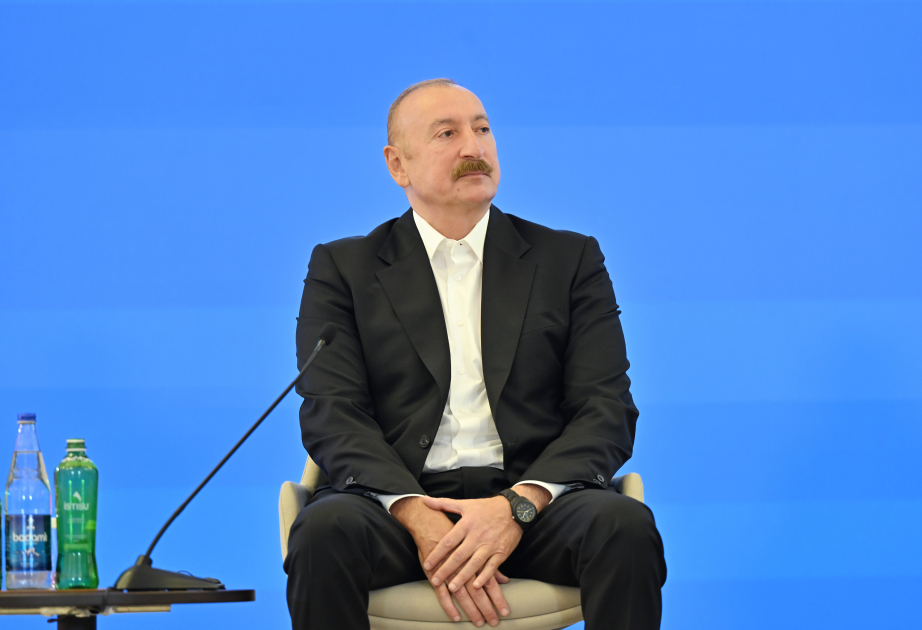 
Президент: Солидарность в рамках Организации исламского сотрудничества является ключевым фактором стабильности и безопасности