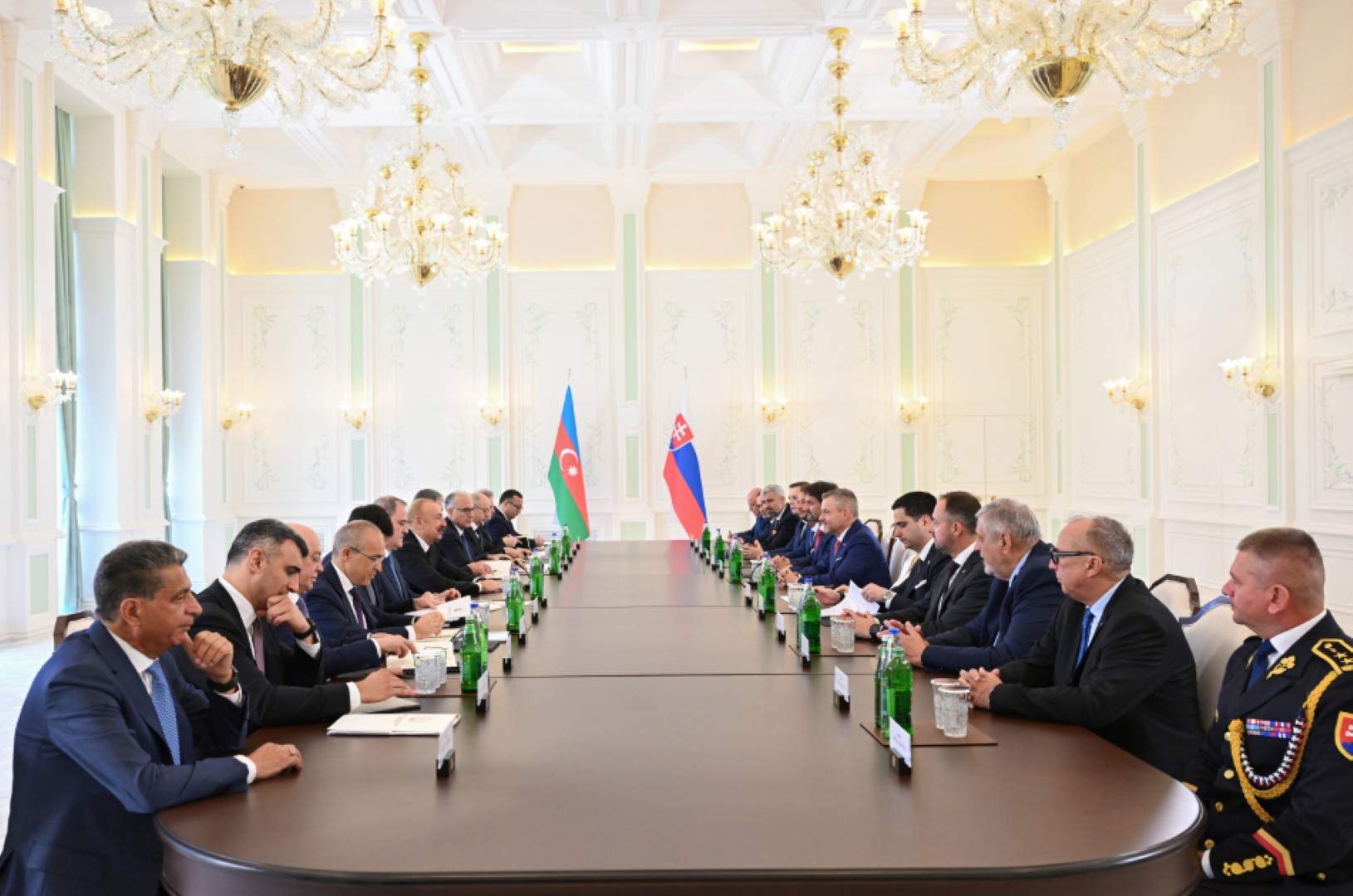 В Шуше состоялась встреча Президента Ильхама Алиева с Президентом Словацкой Республики в расширенном составе