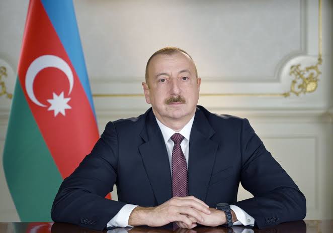 
Президенту Французской Республики Его превосходительству господину Эмманюэлю Макрону