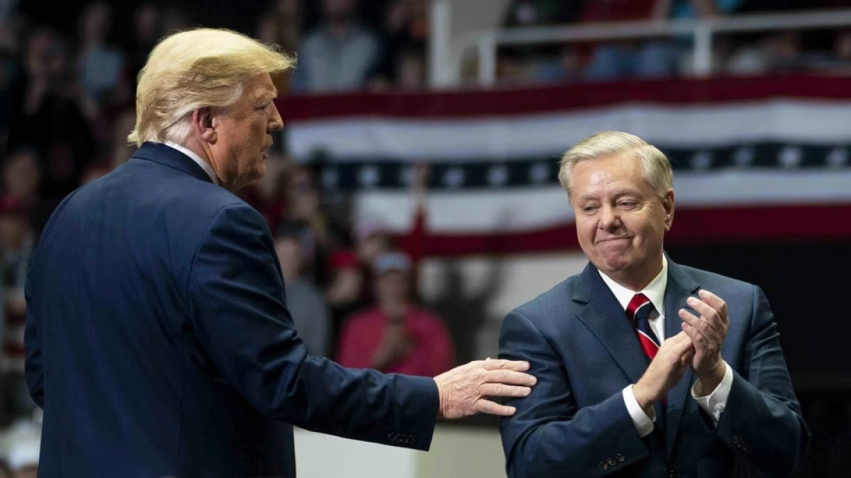 
Трамп ответил, причастна ли Россия к смерти Грэма